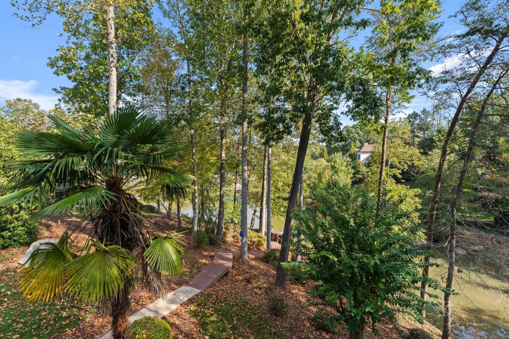 Lakeside Landing By Avantstay Private Dock Муурсвил Екстериор снимка